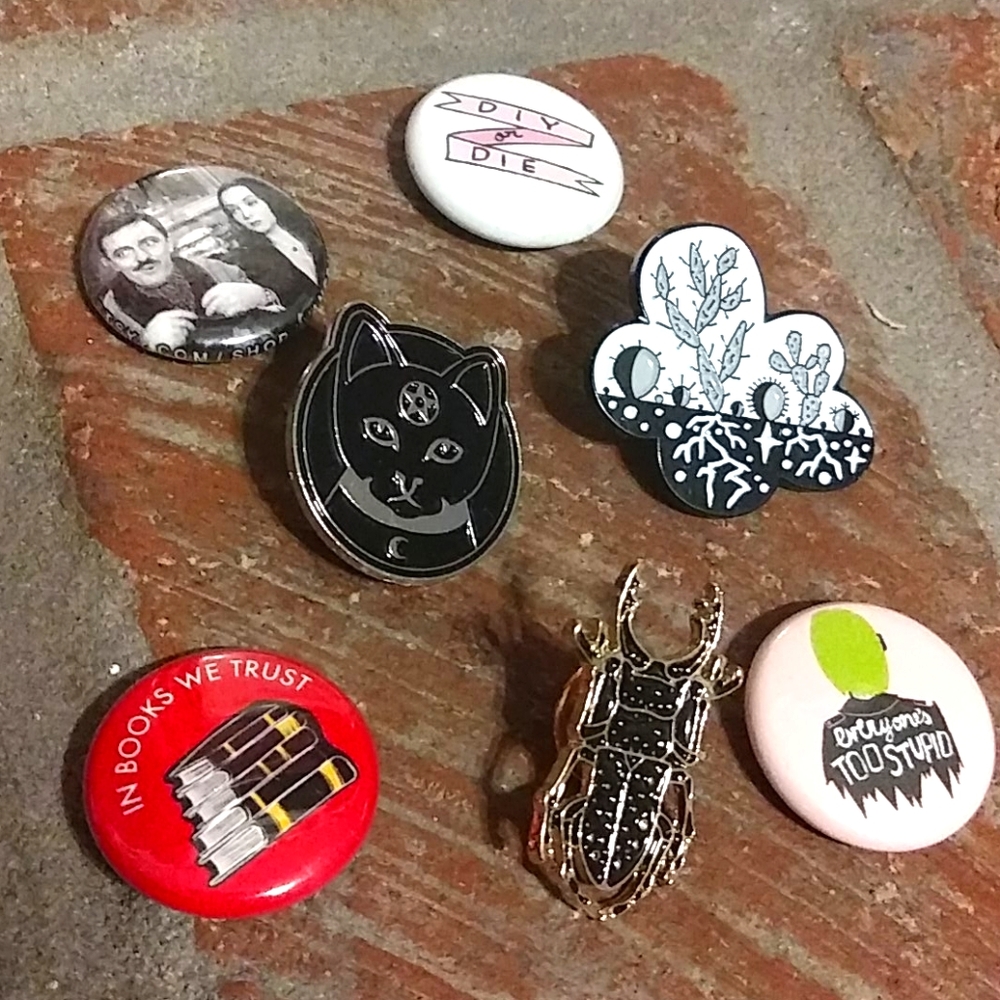 7 Jacket Pins